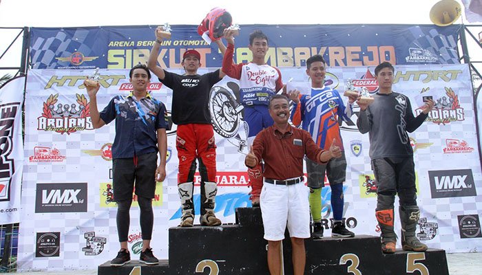 Bali-MX-bersama-Corsa-ukir-prestasi-di-Kejurnas-Motocross-2017-Seri-1-Jogja-2
