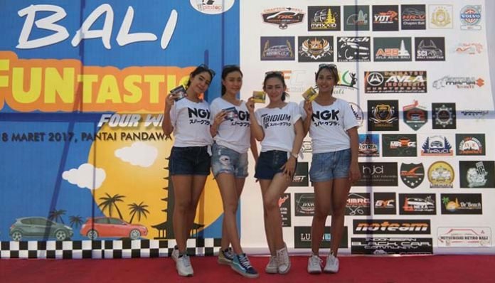 ngk-pitstop-pulau-dewata-bali Para Sales Promotion Girls (SPG) di NGK Pitstop Bali