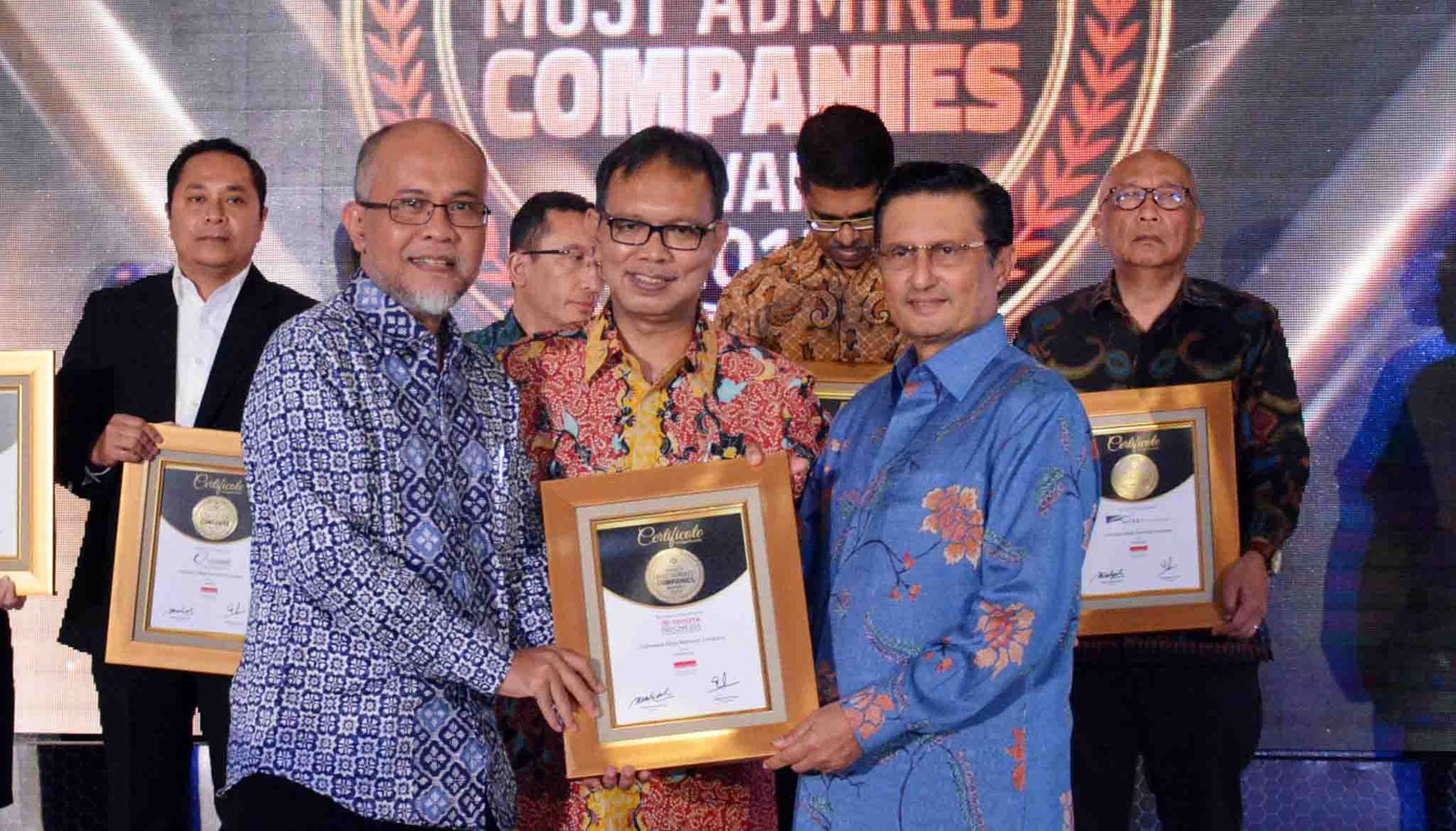 PT. Toyota Motor Manufacturing Indonesia (TMMIN) menerima penghargaan Most Admired Companies