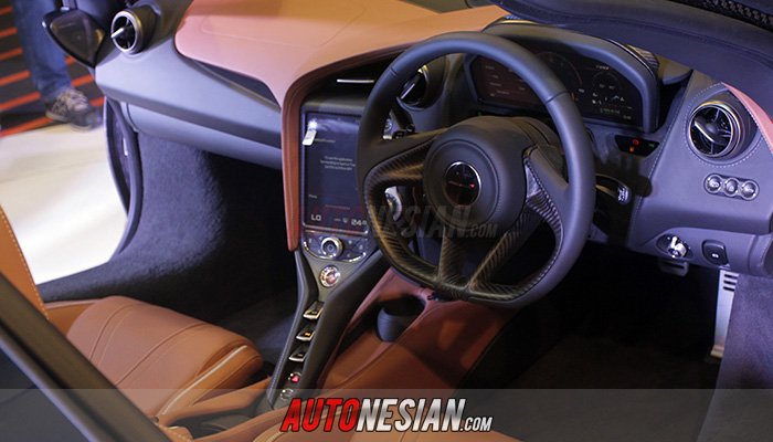mclaren-720s-indonesia-2017-2