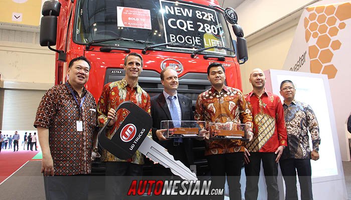 Penyerahan Unit UD Trucks Quest 8x29R