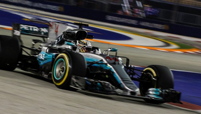 Lewis Hamilton Duduki Posisi Kelima Dalam Kualifikasi di Marina Bay Sirkuit, Singapur, Sabtu (16/09/17)