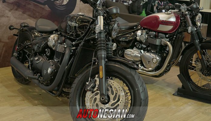 Triumph-bonneville-Bobber-Black-iims-2018 Triumph Bonneville Bobber Black