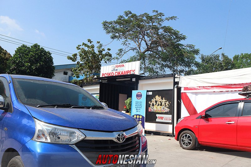 Posko Siaga Toyota di Tol Jakarta-Cikampek Rest Area KM 57