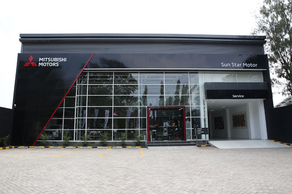 Tampak Bangunan Dealer Mitsubishi Sun Star Motor, Probolinggo