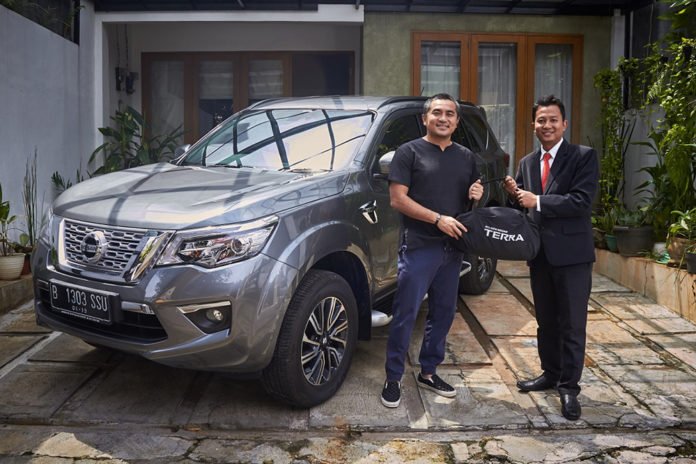 all-new-nissan-terra-penyerahan-unit-kepada-konsumen All New Nissan Terra Konsumen