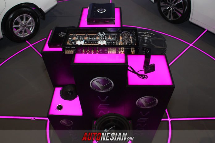 venom-audio-telkomsel-iims-2019 Deretan produk terbaru Venom Audio yang diluncurkan di Telkomsel IIMS 2019