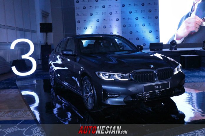 Foto Mobil Bmw 320i Sport