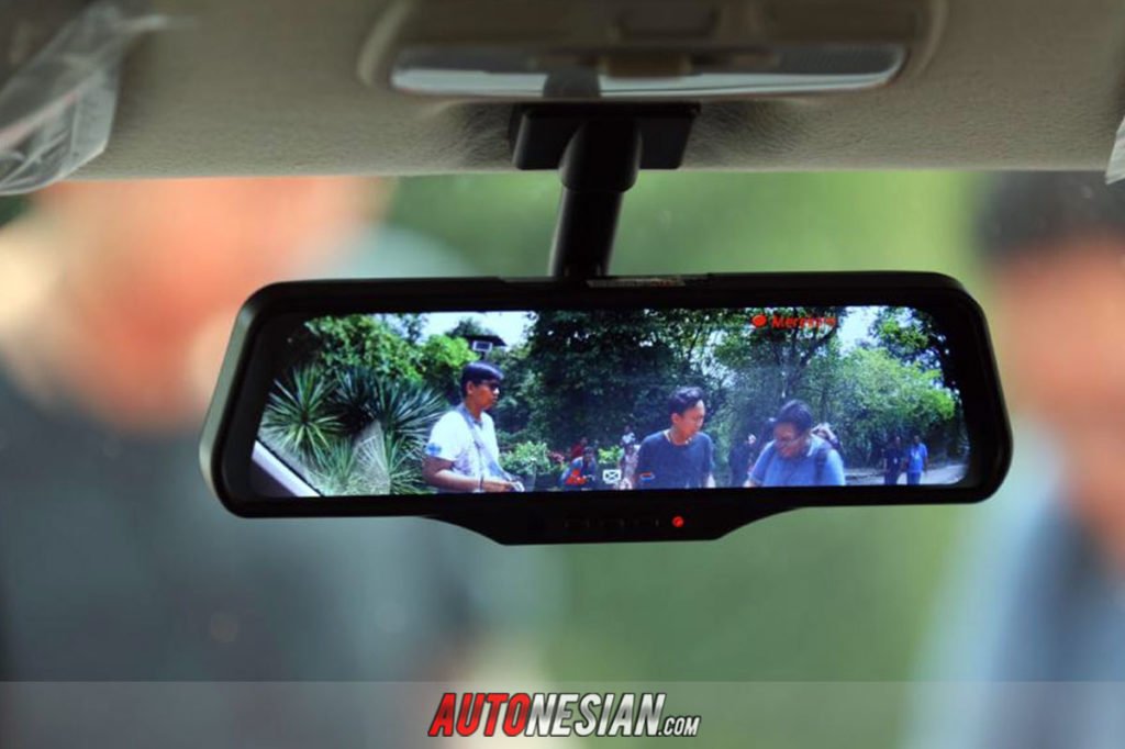 Suzuki XL7 Indonesia Smart E-Mirror