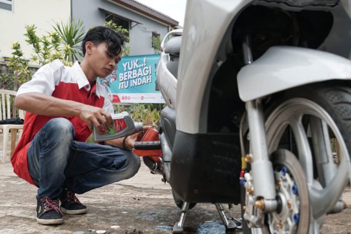 pertamina-lubricants-oli-gratis-banjir pertamina lubricants oli gratis banjir