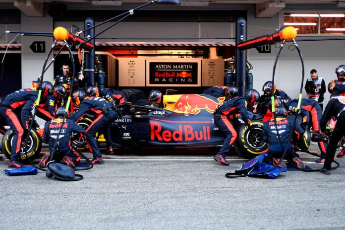 red bull racing pit stop