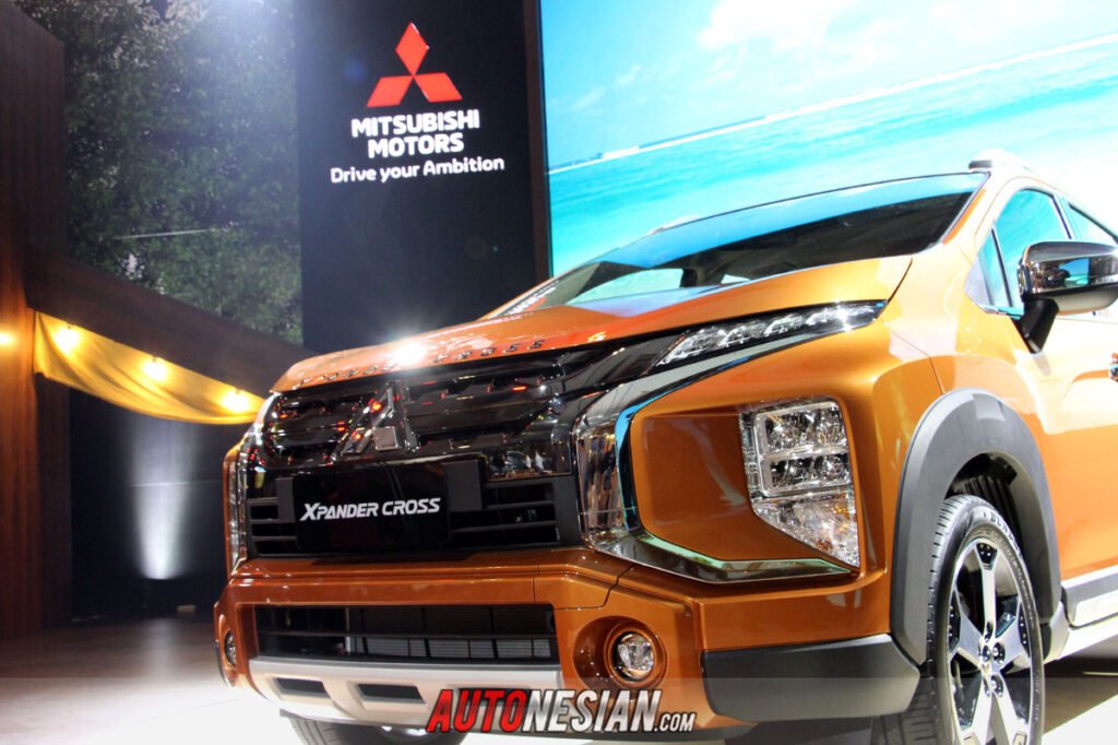 industri mitsubishi xpander cross sunrise orange indonesia