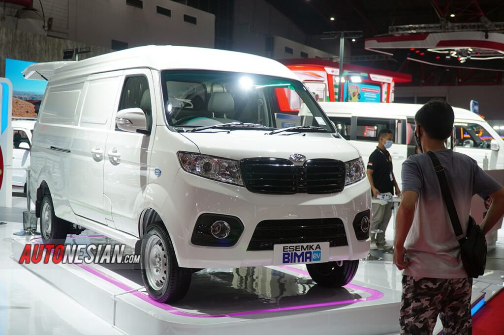 ESEMKA BIMA EV Van IIMS 2023