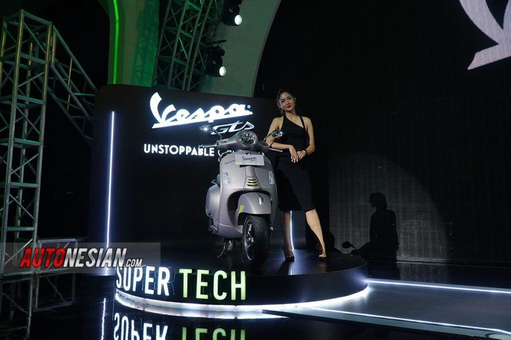 Vespa GTS Super Tech Indonesia