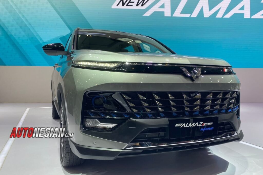 New Wuling Almaz Hybrid GIIAS