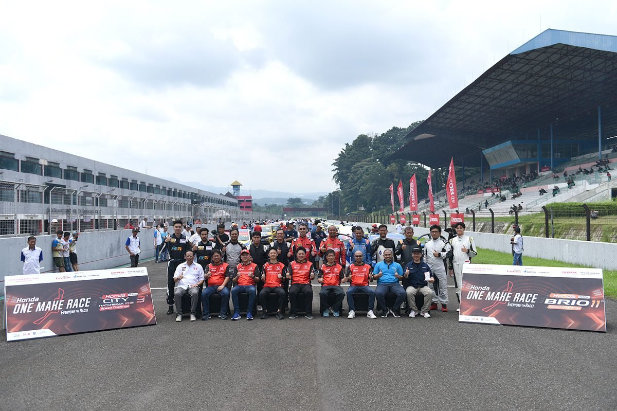 Pembalap Honda Racing Indonesia musim 2024