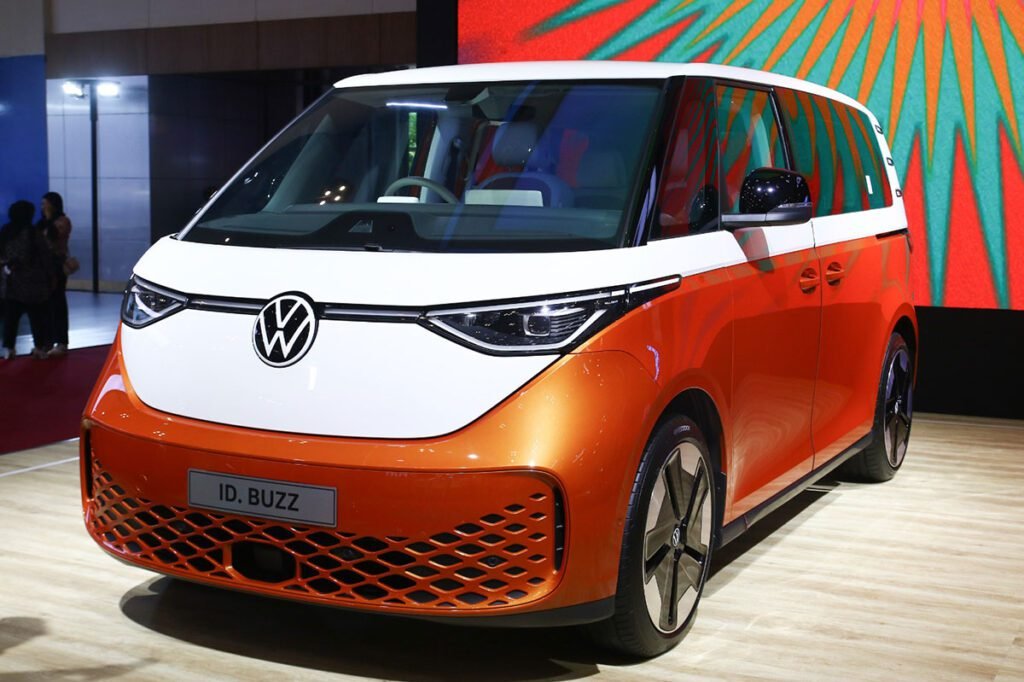 volkswagen vw id buzz mobil listrik giias 2024