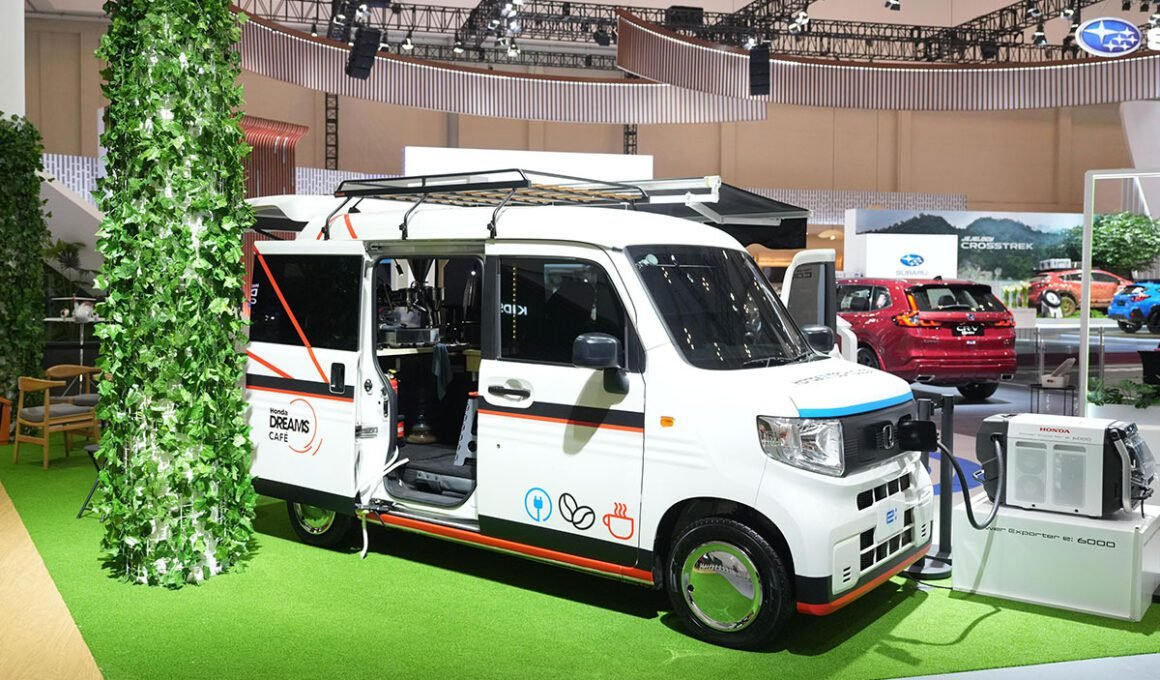 Honda N-VAN EV Dreams Cafe Mobile GIIAS 2024