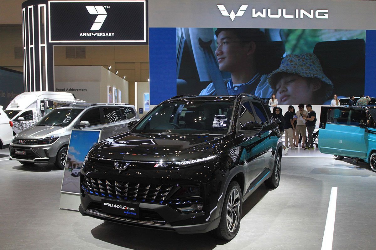 Wuling Almaz RS Pro Hybrid