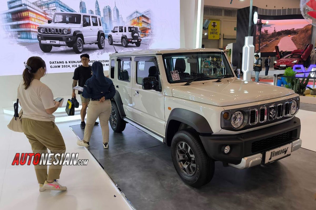 Suzuki Jimny 5 Doors White Rhino Edition