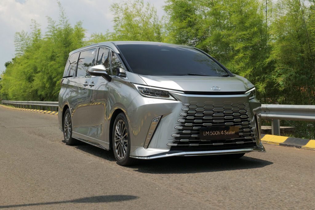 Lexus LM 500h 4-seater Indonesia