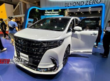 Toyota Alphard HEV IIMS 2025