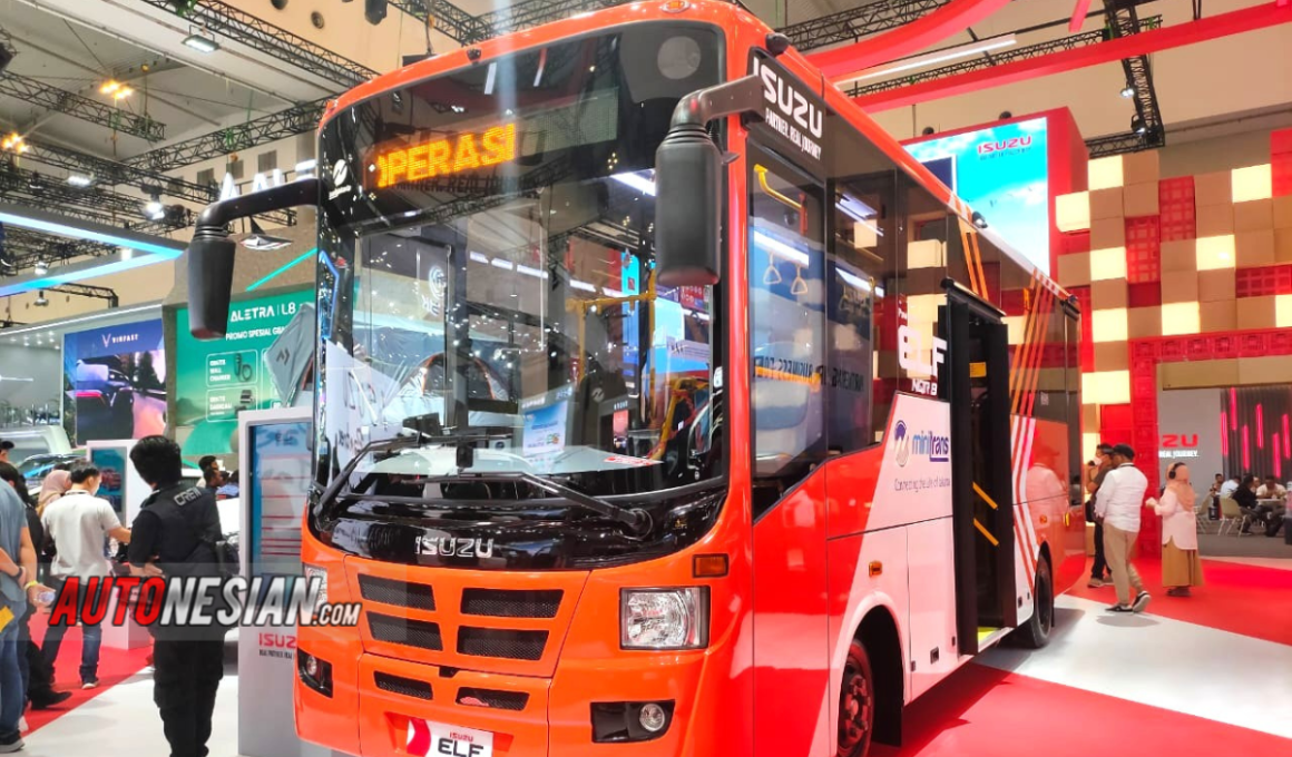 Isuzu ELF jadi minitrans Transjakarta
