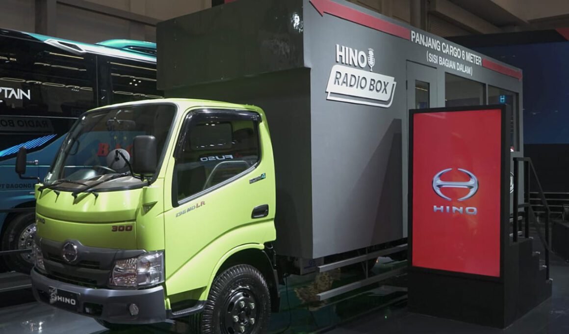 Hino 300 Series 136 MDLR GIIAS 2025
