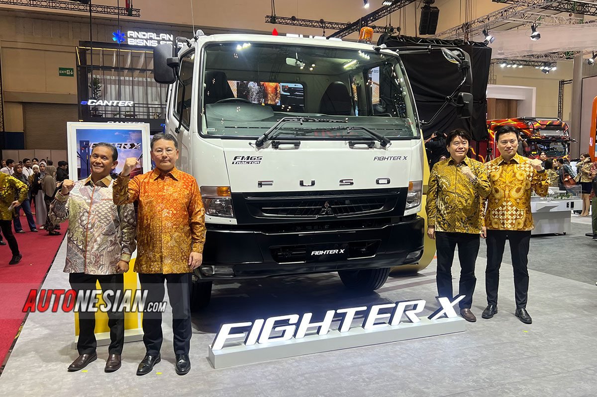 Mitsubishi Fuso Fighter-X FM65F