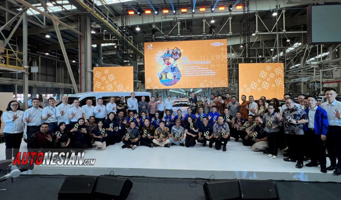 wuling 8 tahun di Indonesia