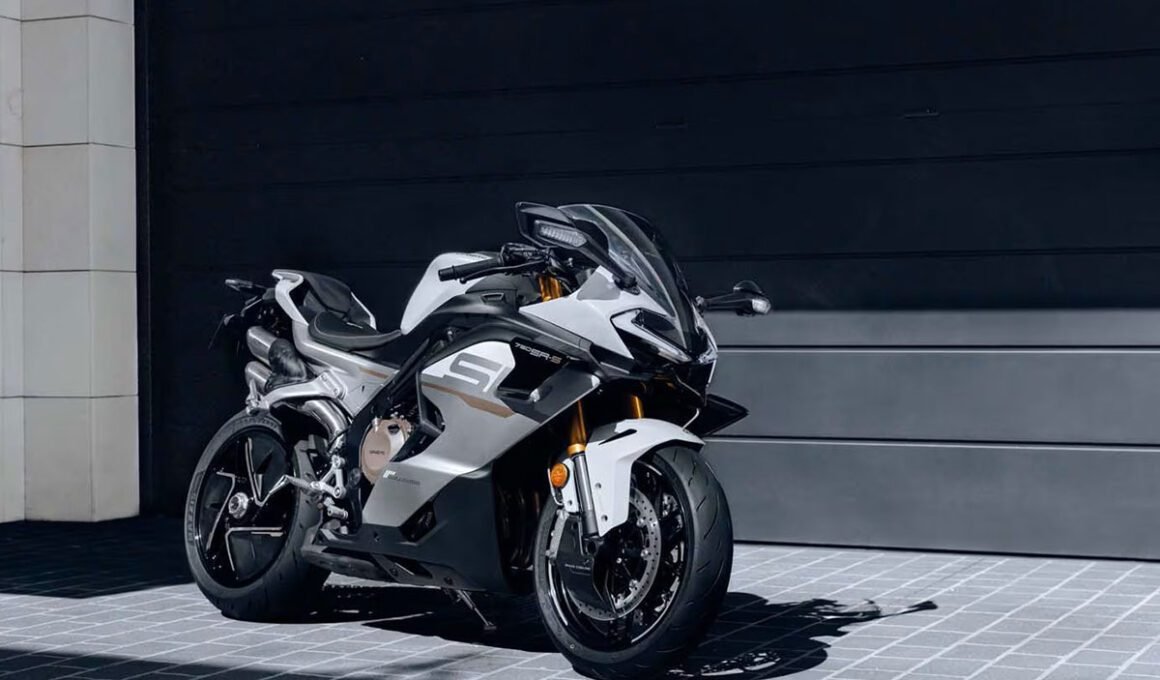 CFMoto 750SR-S
