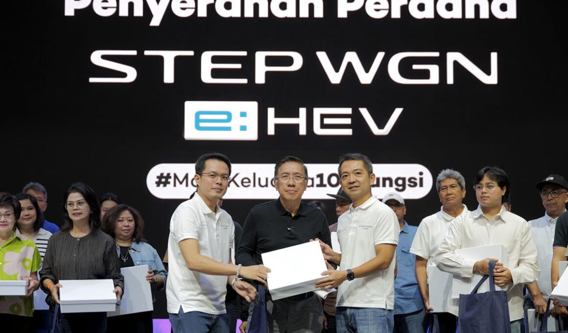 Honda STEP WGN e:HEV GIIAS 2025 penyerahan unit
