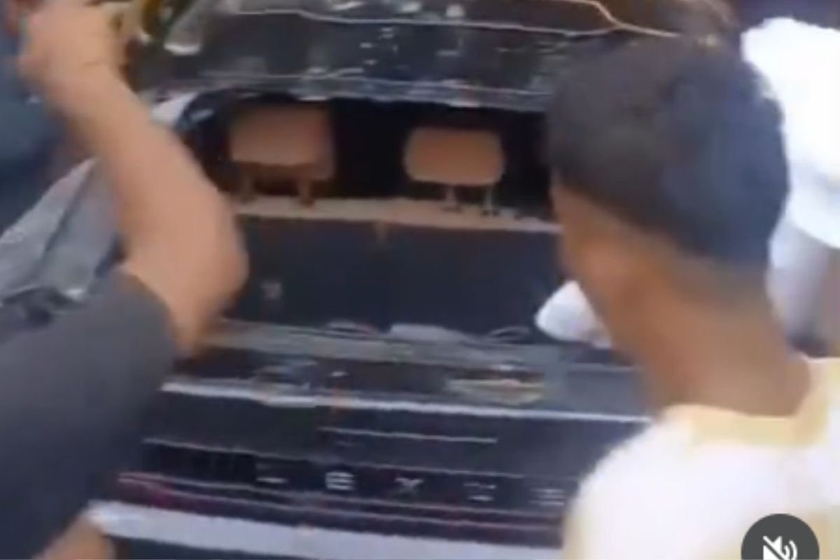 Lexus RZ Dewan DPR Ahmad Sahroni