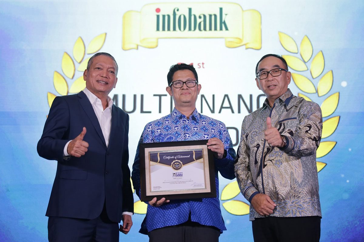Summit Oto Finance Infobank Award 2025