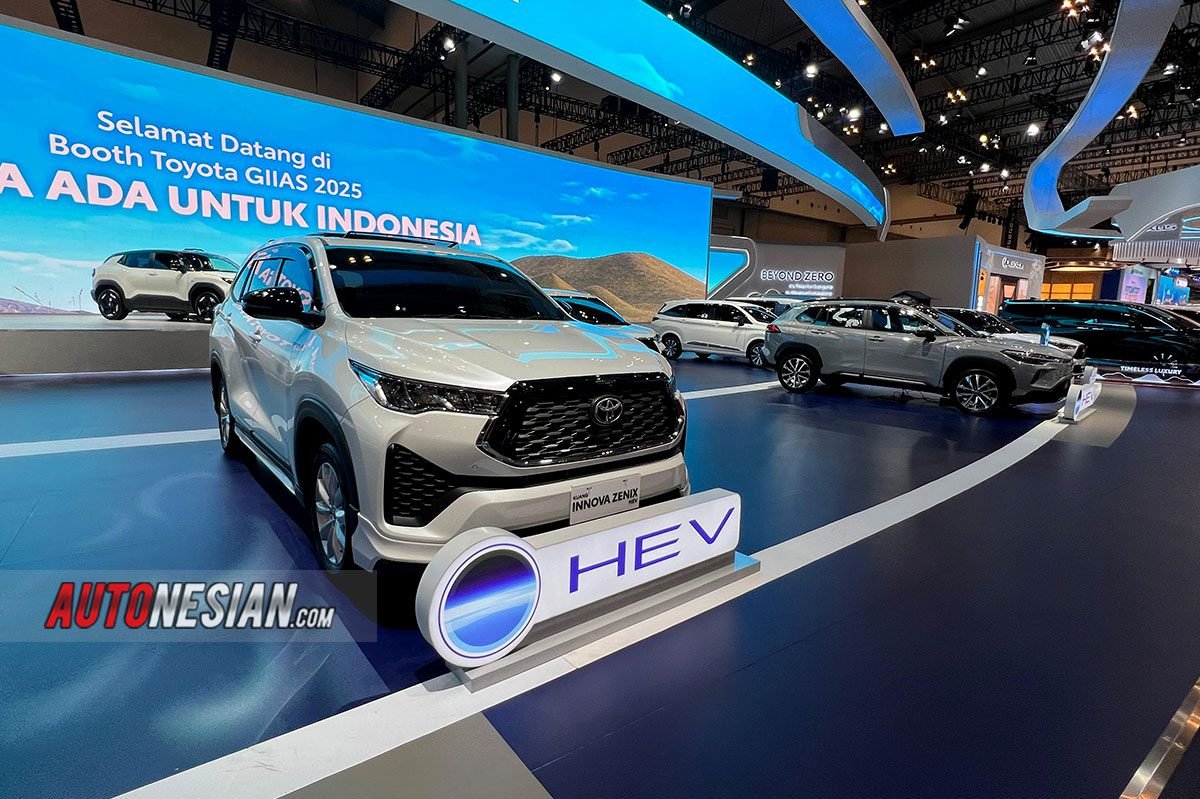 Toyota Innova Zenix HEV Hybid GIIAS 2025