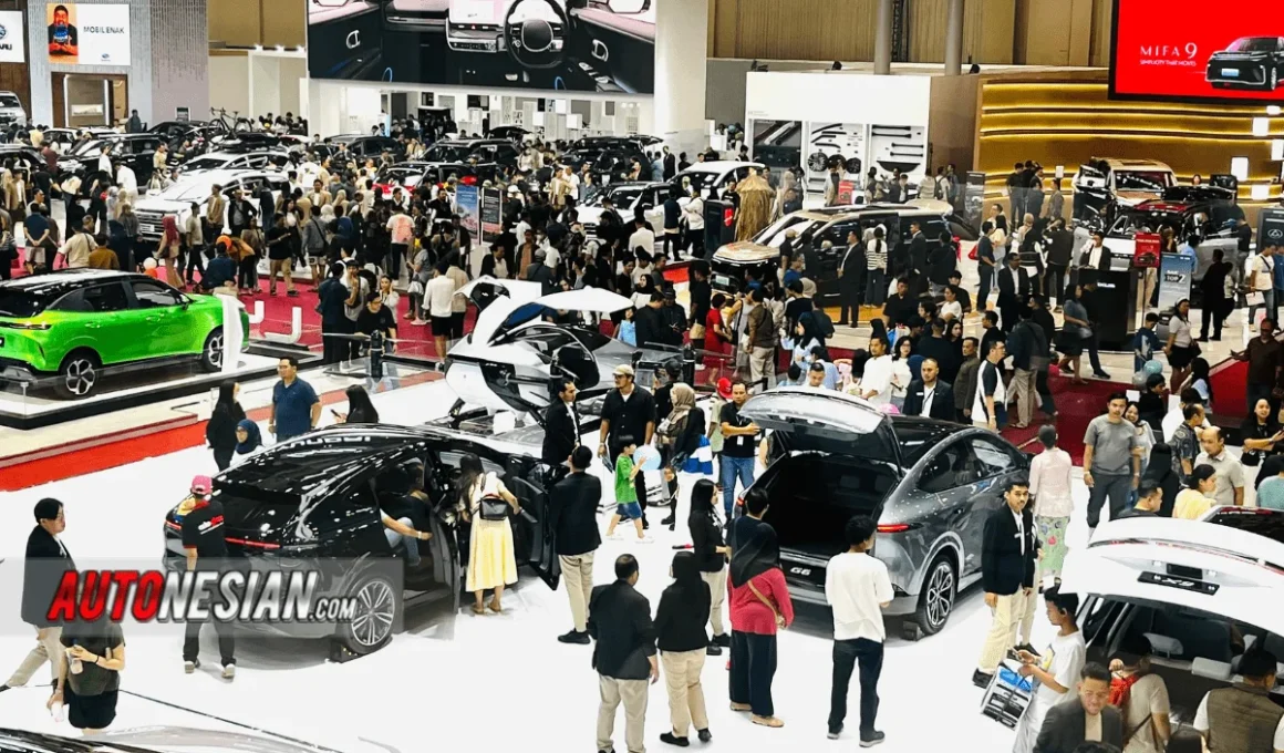 Pengunjung GIIAS 2025