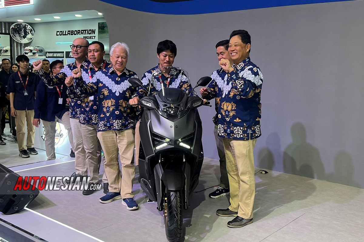 yamaha XMAX Connected