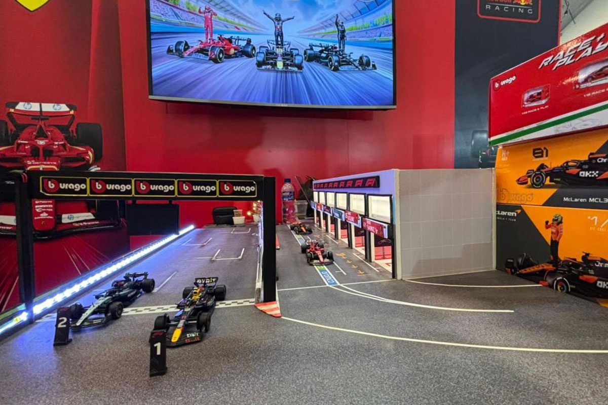 Bburago diecast formula 1 ferrari IDE 2025