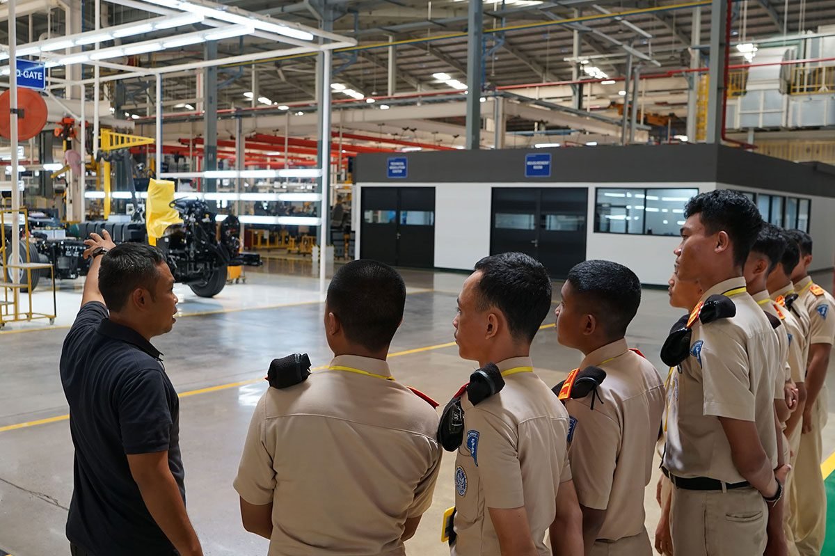 Daimler Commercial Vehicles Indonesia mercedes-benz