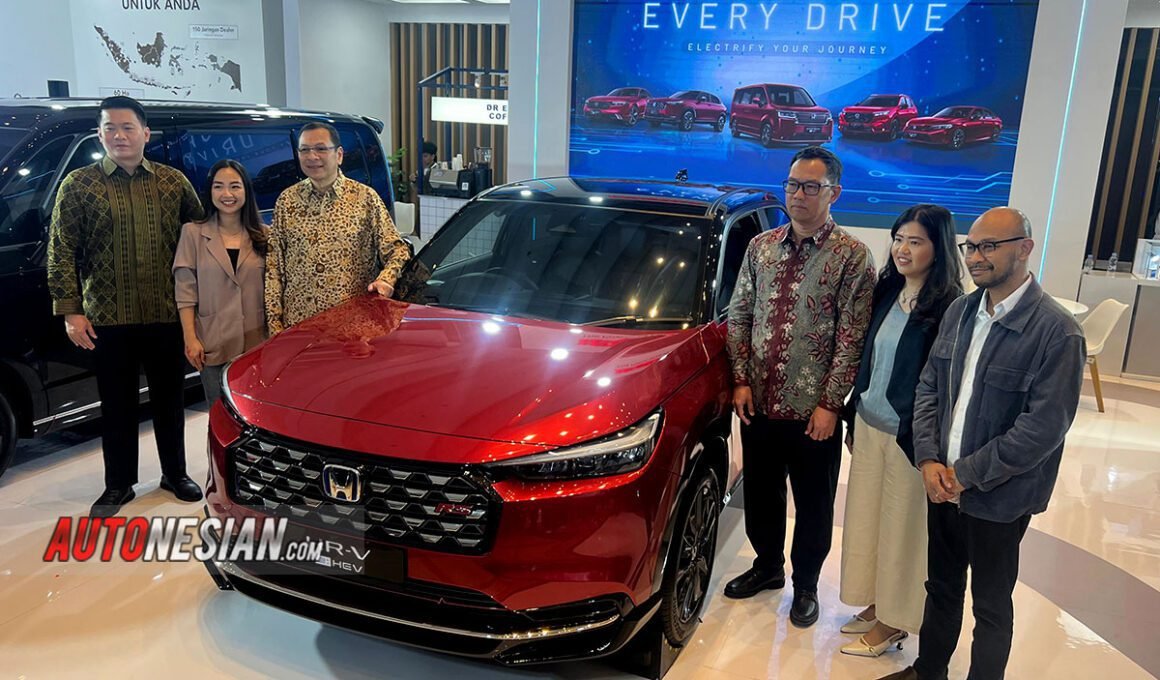 Honda HR-V Hybrid GIIAS Bandung