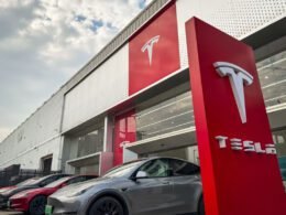 Dealer tesla