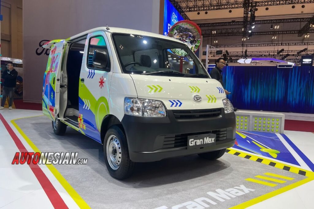 Daihatsu Gran Max GJAW 2025