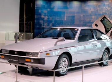 Isuzu Piazza Plaza Isuzu Jepang