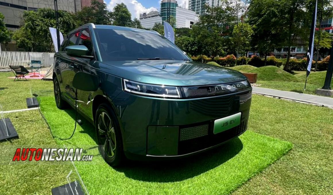 Jaecoo J5 EV Indonesia Forest Green
