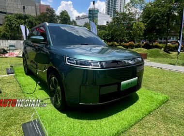 Jaecoo J5 EV Indonesia Forest Green