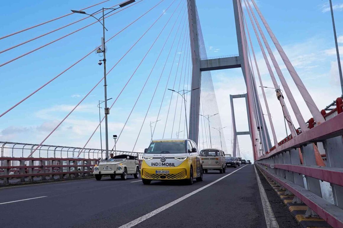 Volkswagen ID BUZZ World Tour Suramadu