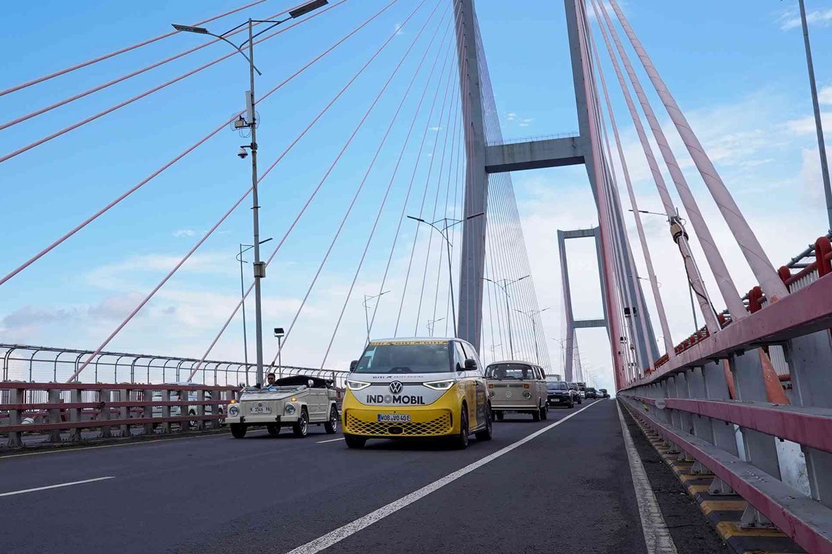 Volkswagen ID BUZZ World Tour Suramadu