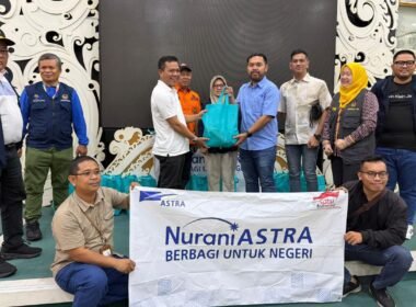 Nurani astra kemenko pmk bantuan korban banjir dan longsor kabupaten bandung