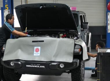 Servis jeep Wrangler Indonesia