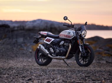 Triumph 400 Tracker